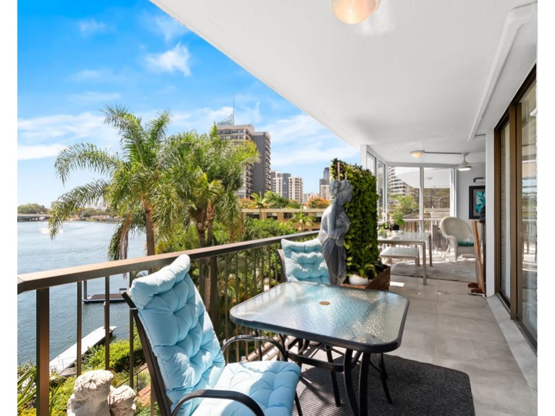 10/2916 Gold Coast Highway, Surfers Paradise QLD 4217