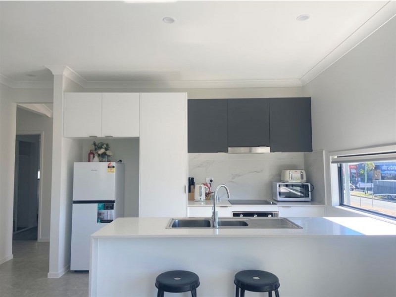1 /200 Southport Nerang Road, Southport QLD 4215