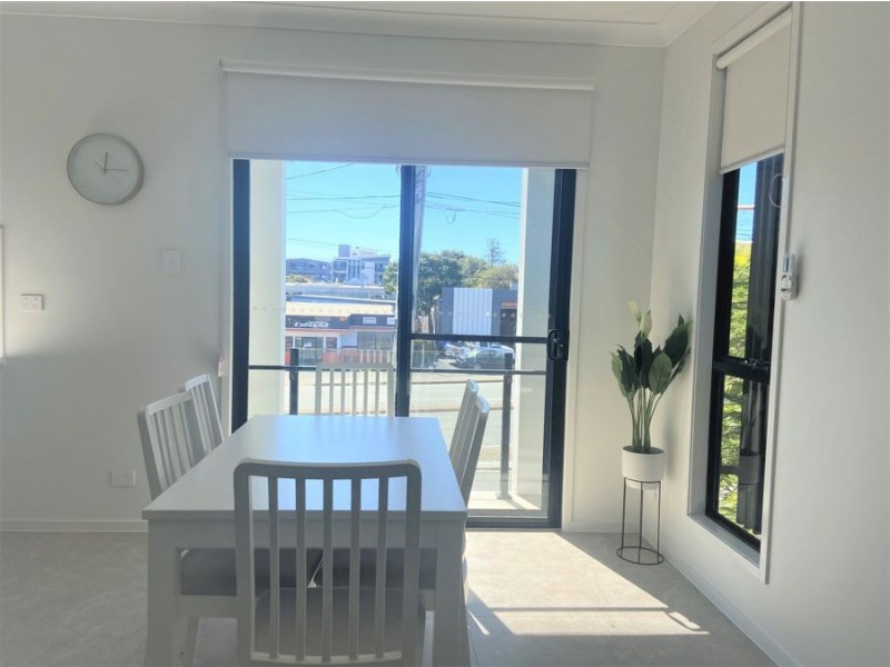1 /200 Southport Nerang Road, Southport QLD 4215