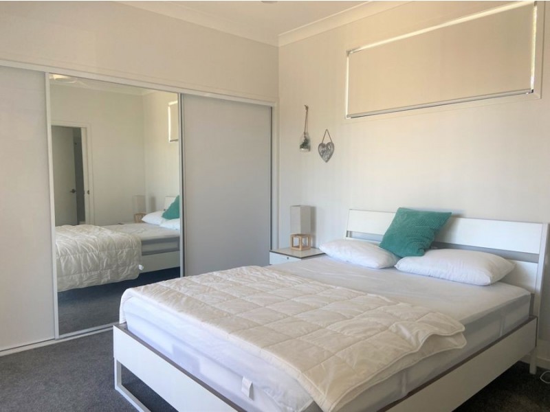 1 /200 Southport Nerang Road, Southport QLD 4215
