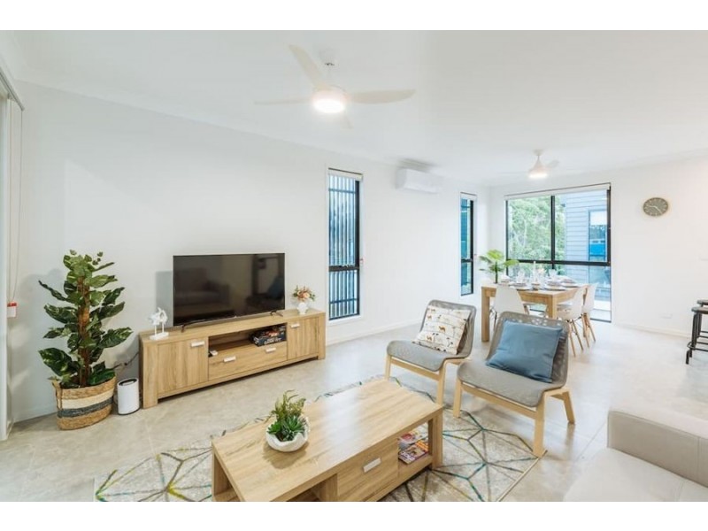 2 /200 Southport Nerang Road, Southport QLD 4215