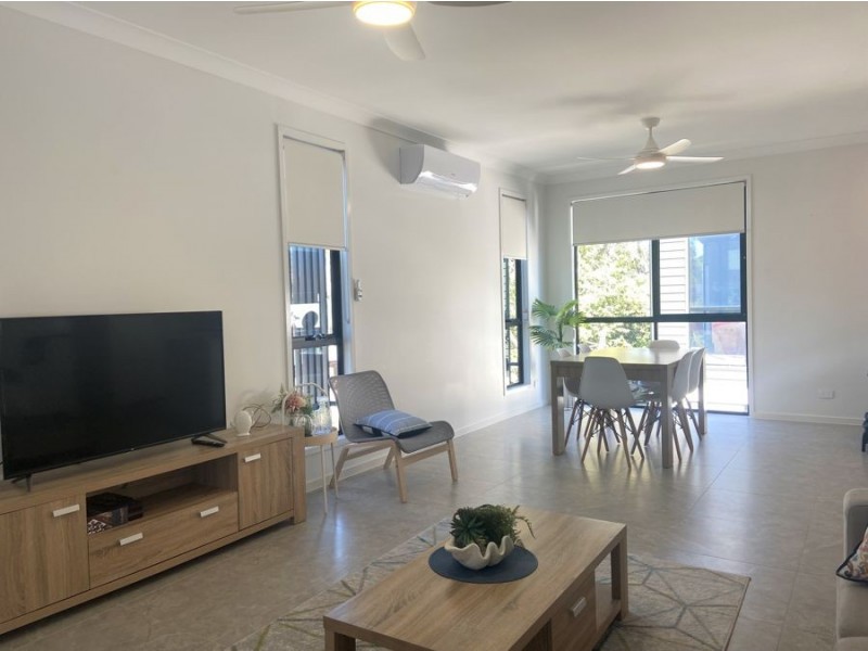 2 /200 Southport Nerang Road, Southport QLD 4215