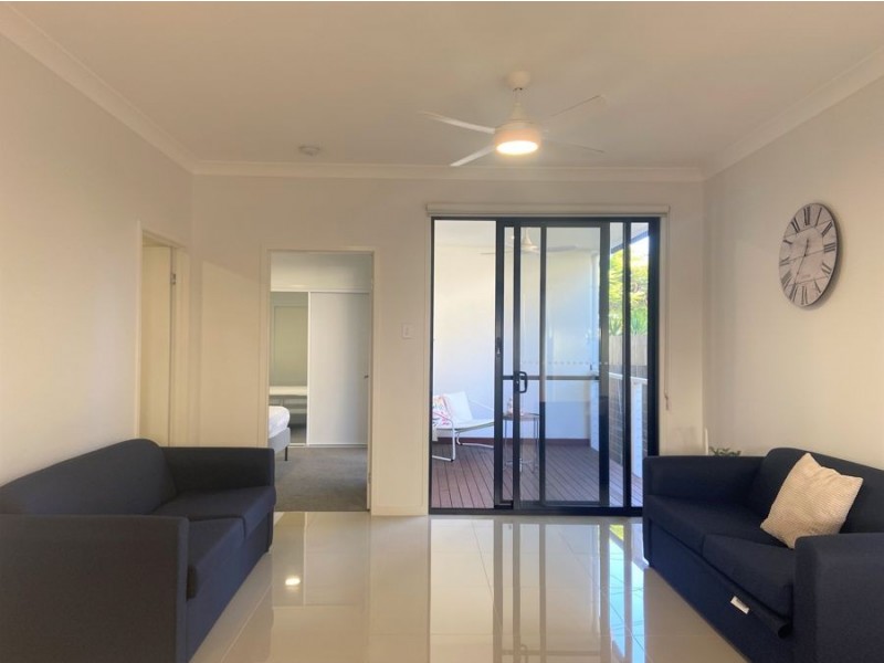 2 /200 Southport Nerang Road, Southport QLD 4215
