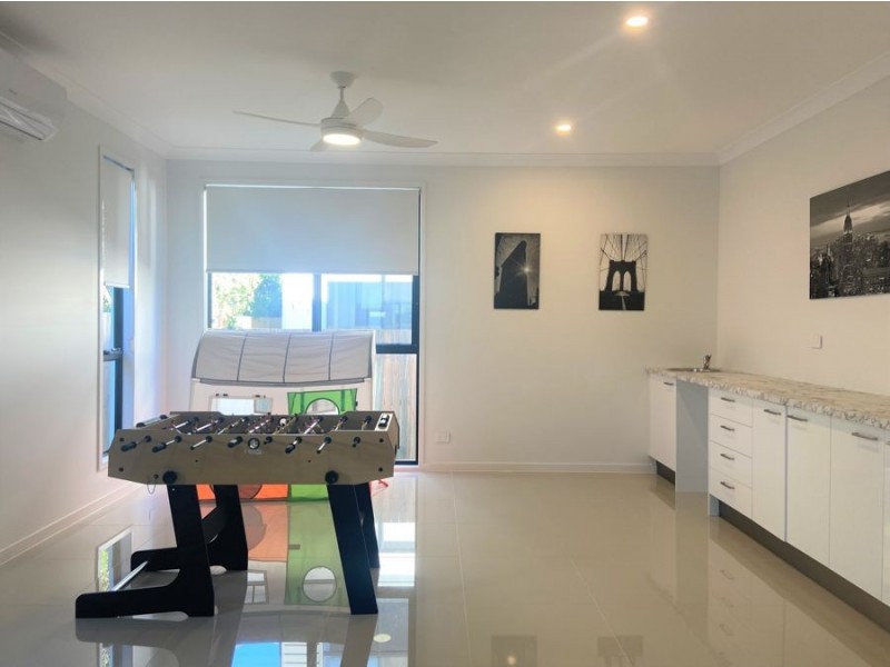 2 /200 Southport Nerang Road, Southport QLD 4215
