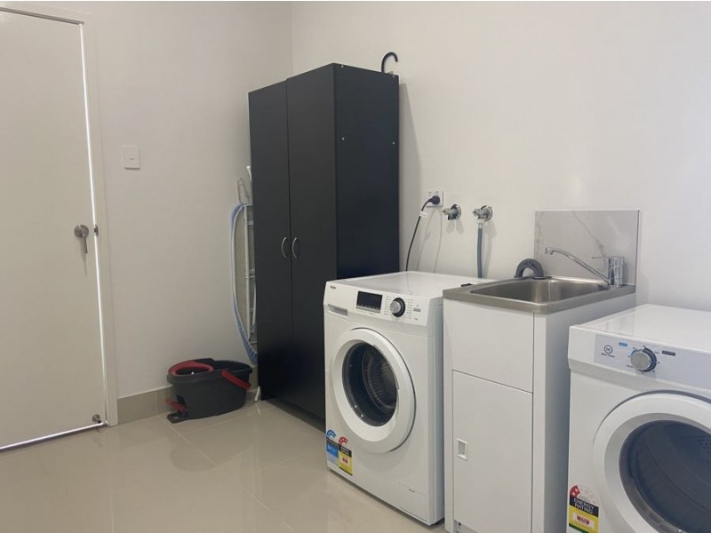 2 /200 Southport Nerang Road, Southport QLD 4215