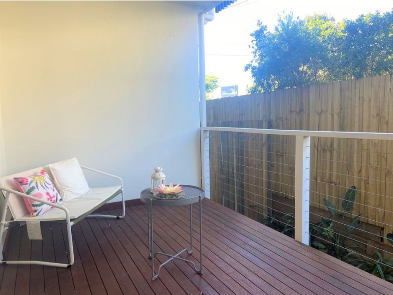 2 /200 Southport Nerang Road, Southport QLD 4215