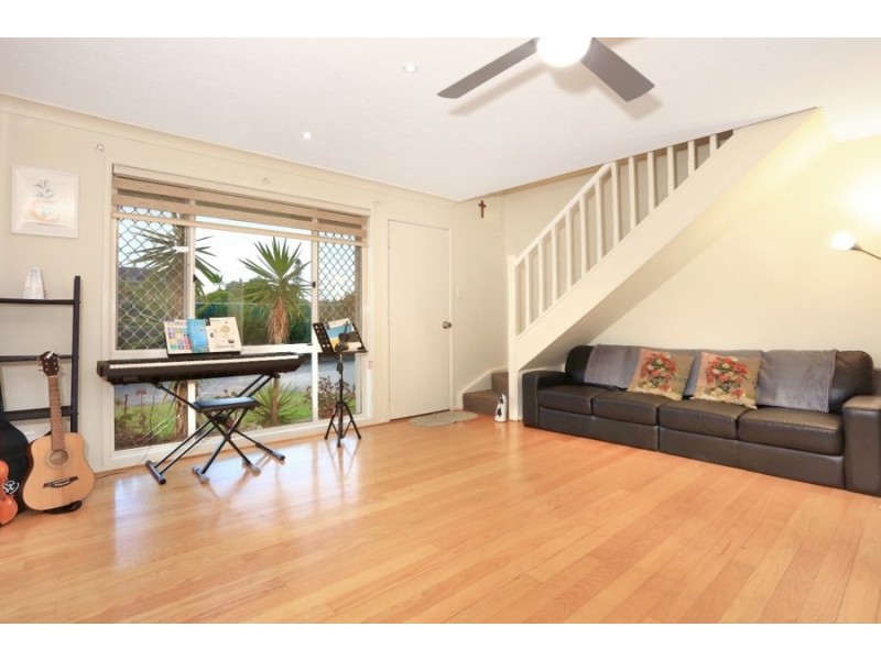 52/2 St Kevins Avenue, Benowa QLD 4217