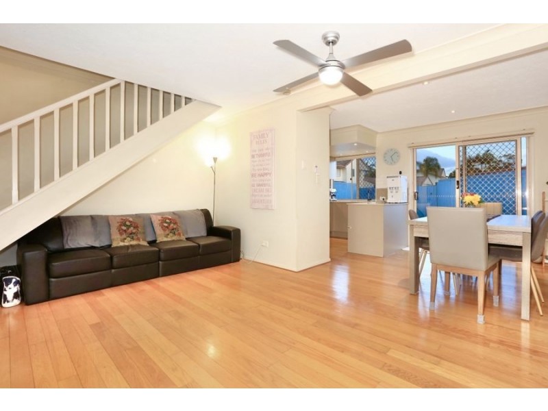 52/2 St Kevins Avenue, Benowa QLD 4217