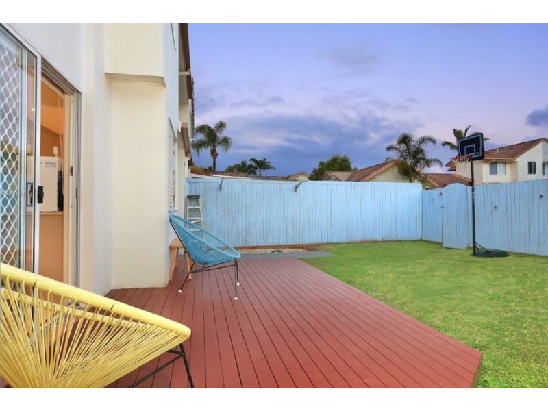 52/2 St Kevins Avenue, Benowa QLD 4217
