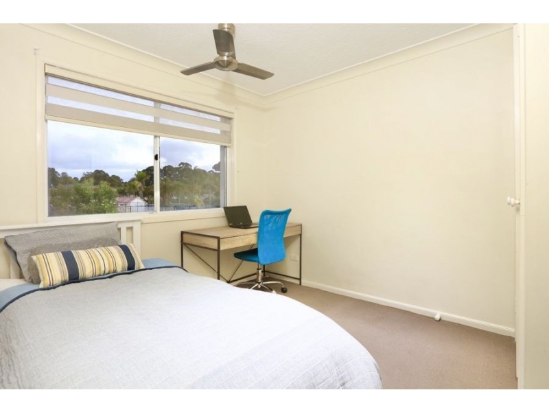 52/2 St Kevins Avenue, Benowa QLD 4217