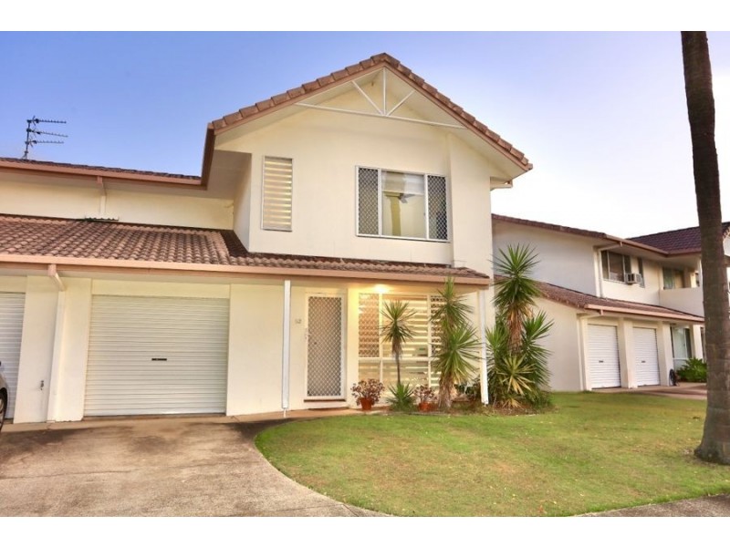52/2 St Kevins Avenue, Benowa QLD 4217