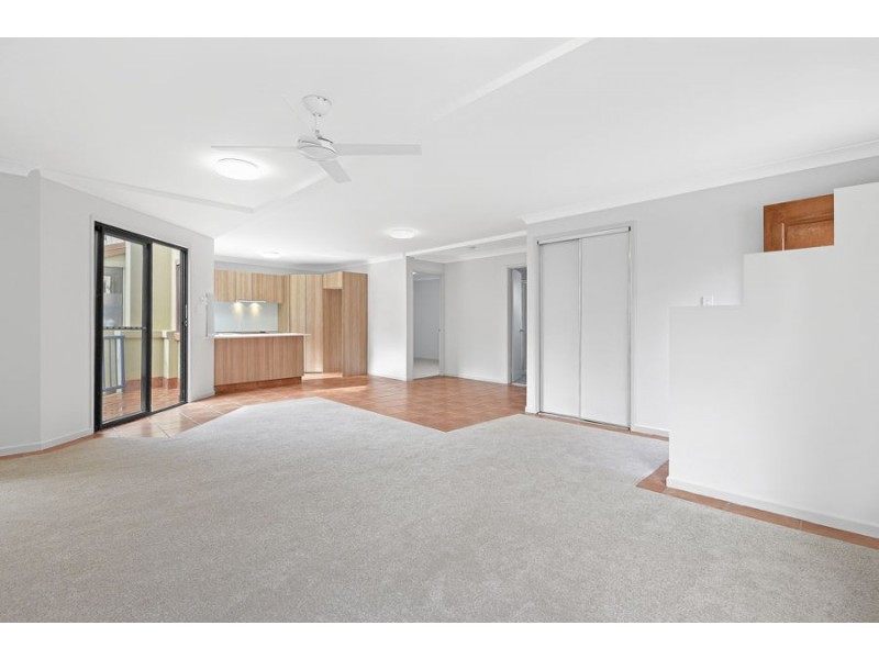4/22 Peninsular Drive, Surfers Paradise QLD 4217