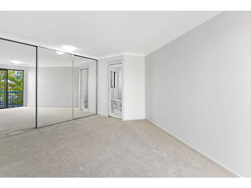 4/22 Peninsular Drive, Surfers Paradise QLD 4217