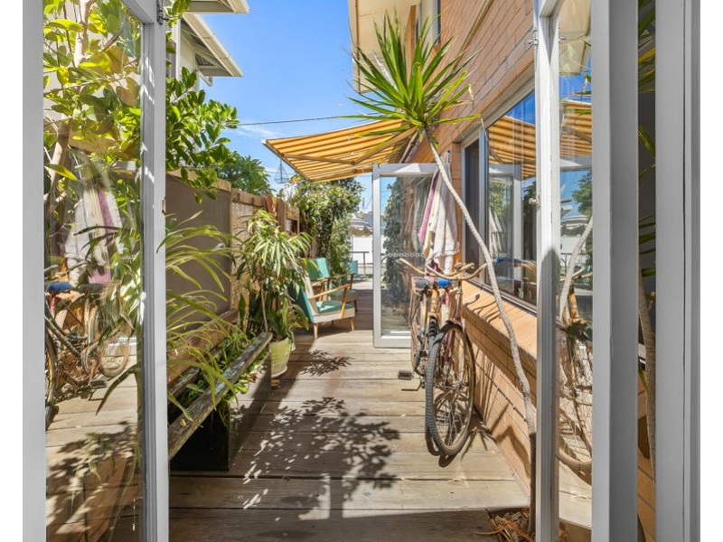 2/1211 Gold Coast Highway, Palm Beach QLD 4221