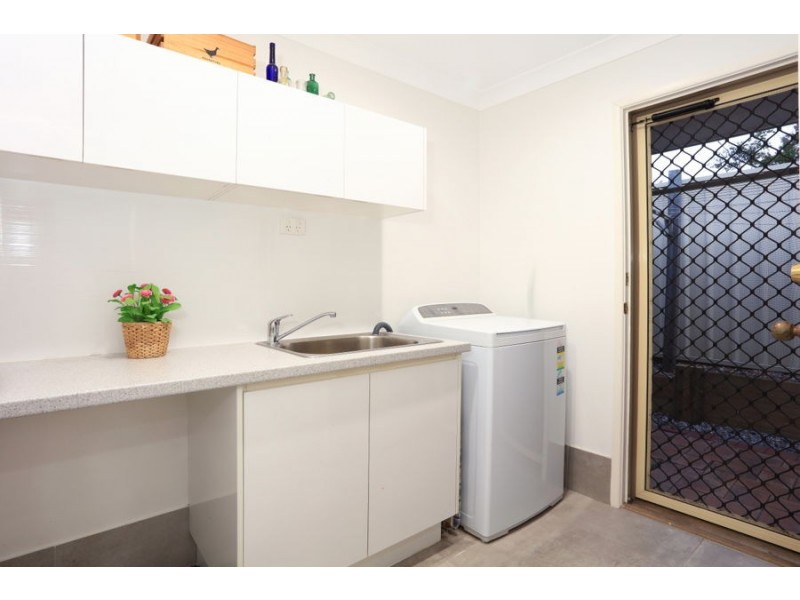 7 Zeller Crescent, Arundel QLD 4214