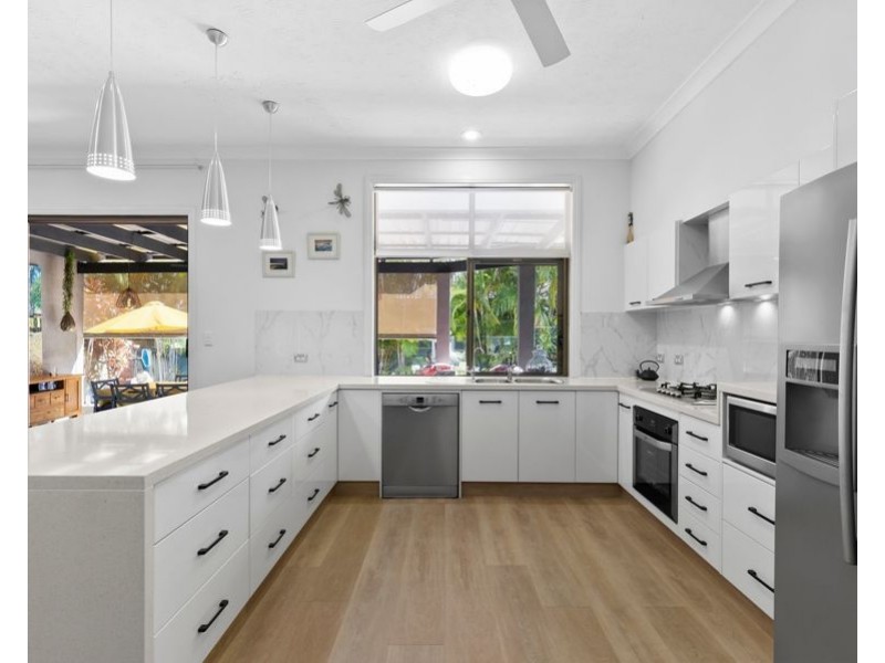 6 Bilgola Place, Robina QLD 4226