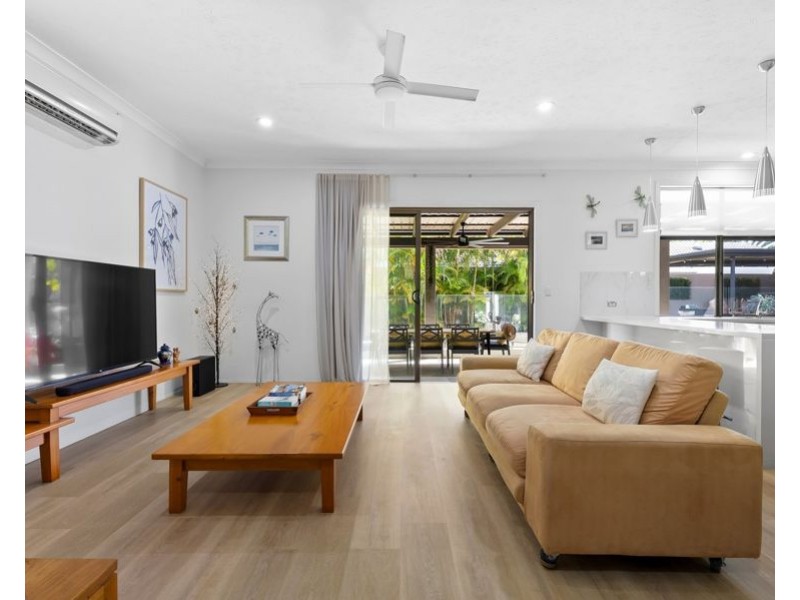 6 Bilgola Place, Robina QLD 4226