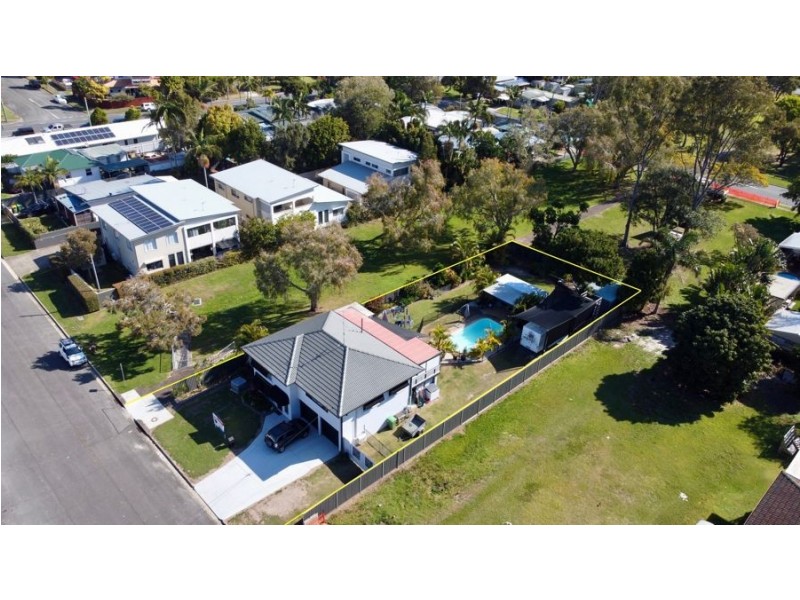 12 Echlin Street, Labrador QLD 4215