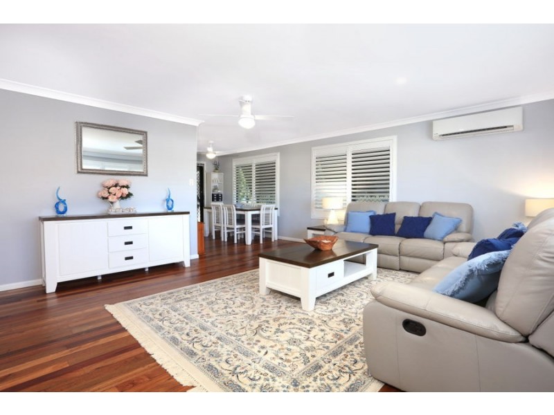 12 Echlin Street, Labrador QLD 4215