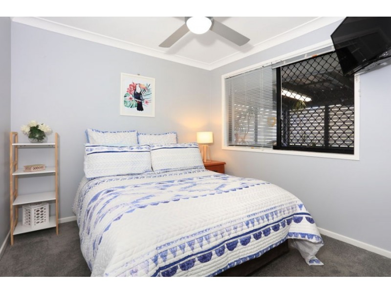 12 Echlin Street, Labrador QLD 4215