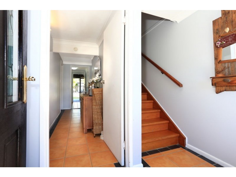 12 Echlin Street, Labrador QLD 4215