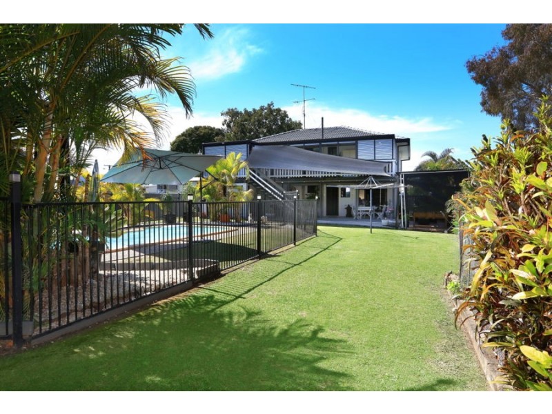 12 Echlin Street, Labrador QLD 4215