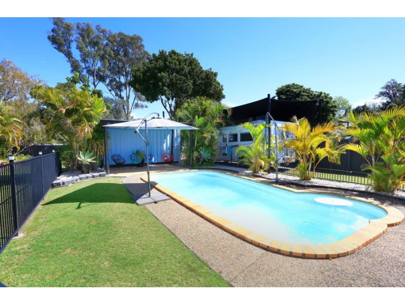 12 Echlin Street, Labrador QLD 4215