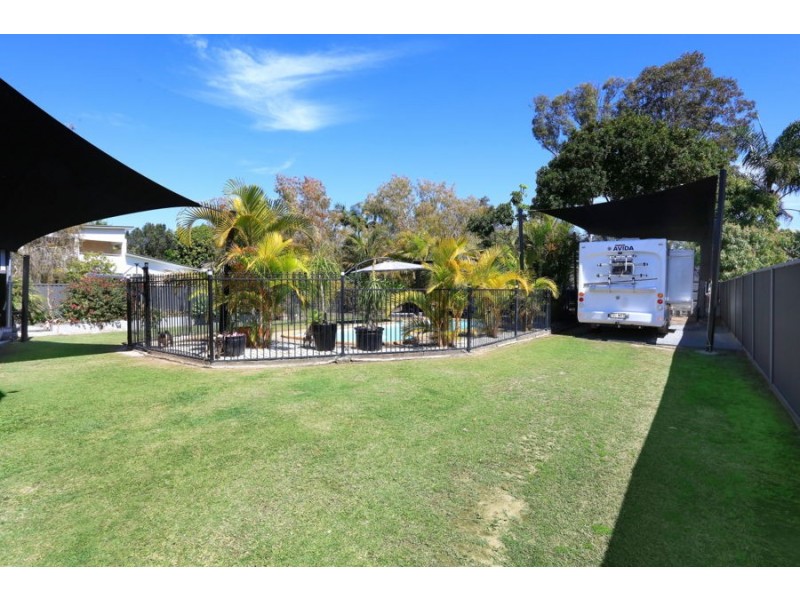 12 Echlin Street, Labrador QLD 4215