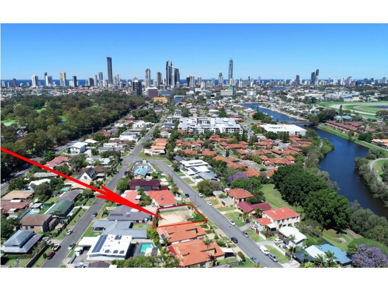 14 Poinciana Crescent, Bundall QLD 4217