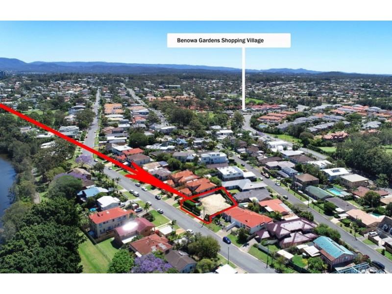 14 Poinciana Crescent, Bundall QLD 4217