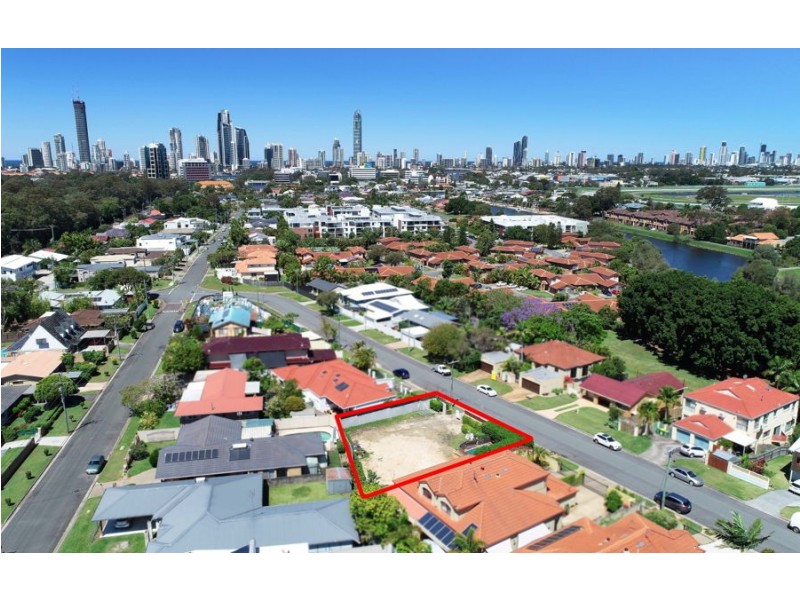 14 Poinciana Crescent, Bundall QLD 4217