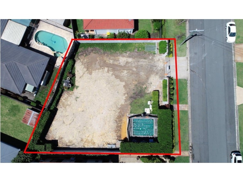 14 Poinciana Crescent, Bundall QLD 4217