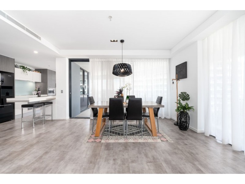 501/89 Surf Parade, Broadbeach QLD 4218