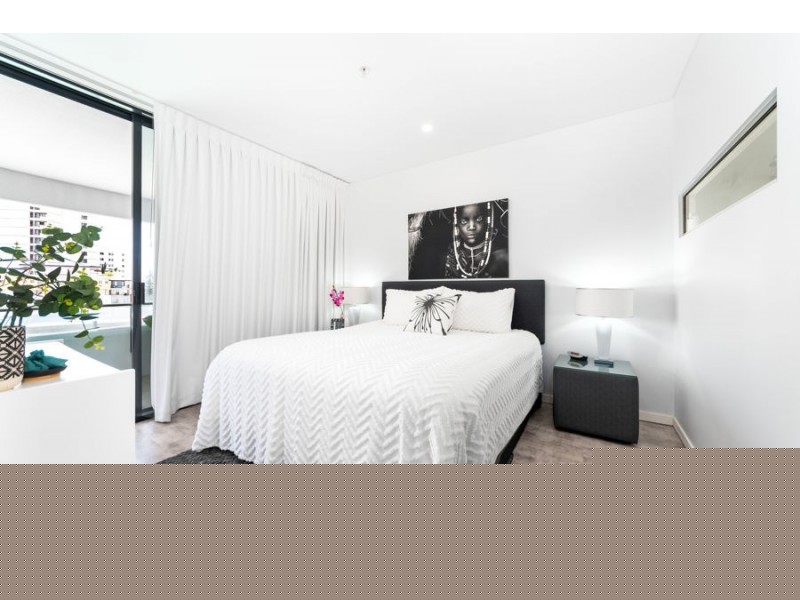 501/89 Surf Parade, Broadbeach QLD 4218