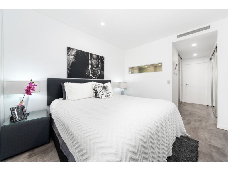 501/89 Surf Parade, Broadbeach QLD 4218