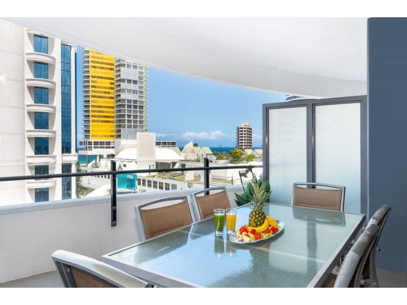 804/89 Surf Parade, Broadbeach QLD 4218