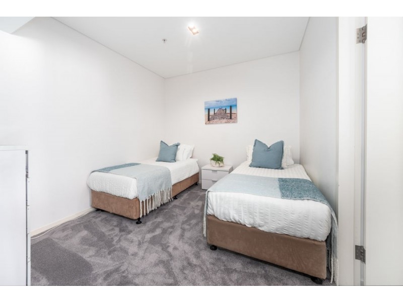 804/89 Surf Parade, Broadbeach QLD 4218