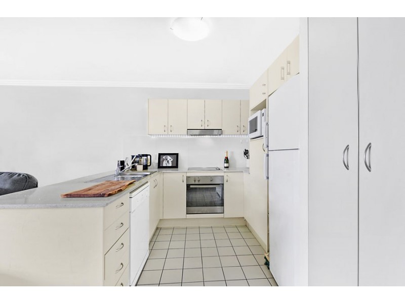 21/6-10 Rose Street, Southport QLD 4215