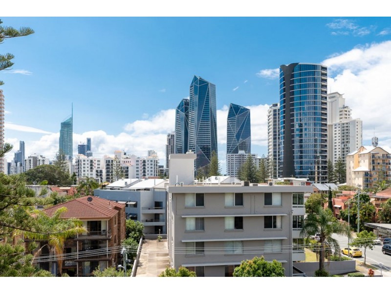 14/22 Armrick Ave, Broadbeach QLD 4218