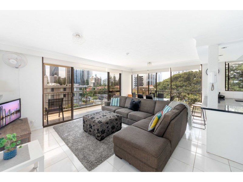 14/22 Armrick Ave, Broadbeach QLD 4218