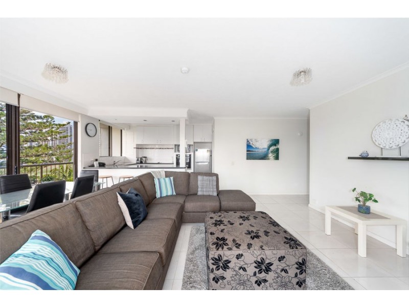 14/22 Armrick Ave, Broadbeach QLD 4218