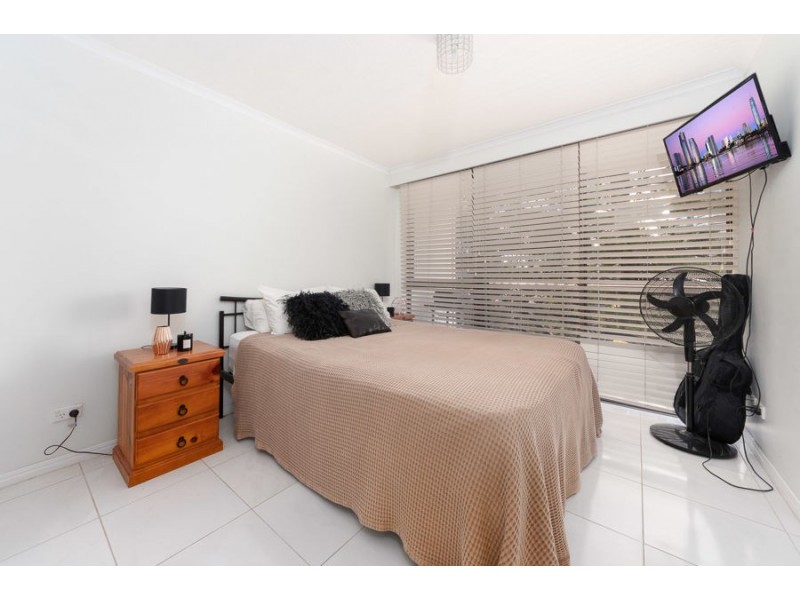 14/22 Armrick Ave, Broadbeach QLD 4218