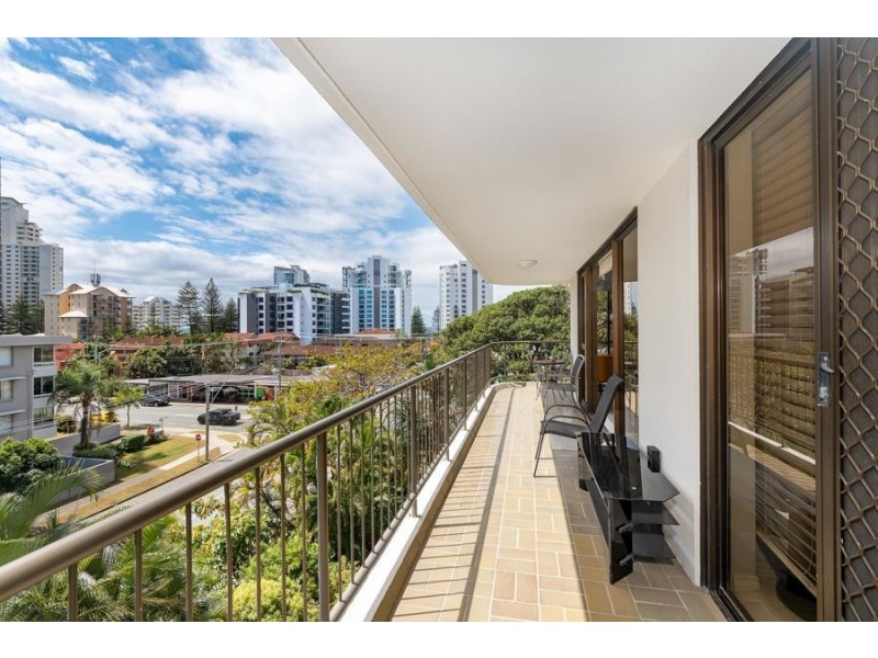 14/22 Armrick Ave, Broadbeach QLD 4218