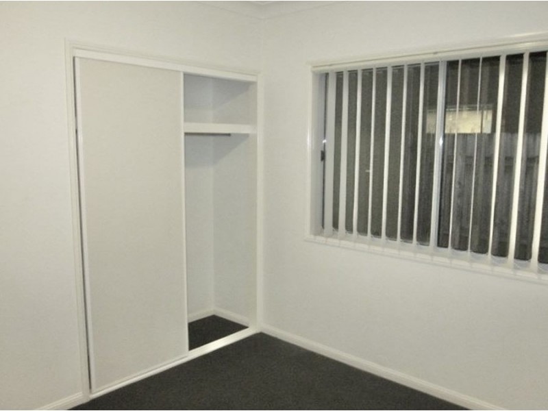 4 Devco Place, Ashmore QLD 4214