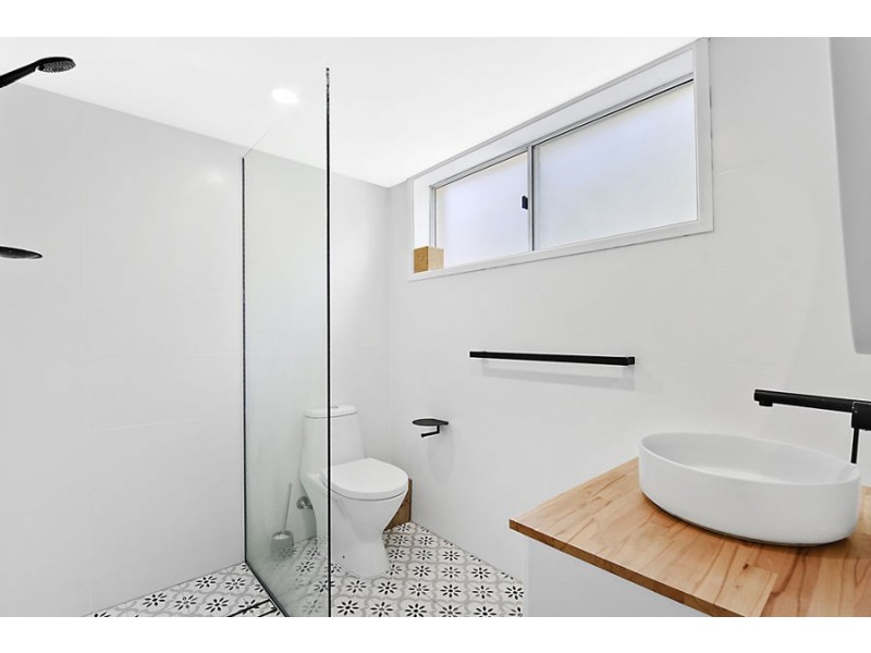 16/21 Markwell Avenue, Surfers Paradise QLD 4217