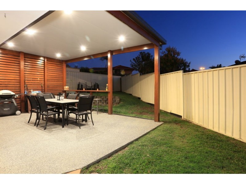7 Zeller Crescent, Arundel QLD 4214