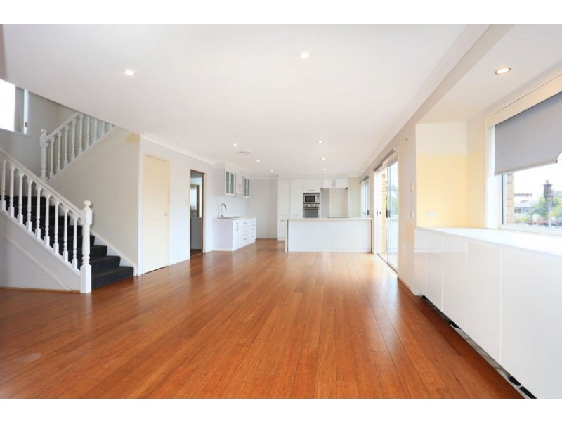 11 Flamingo Key, Broadbeach Waters QLD 4218