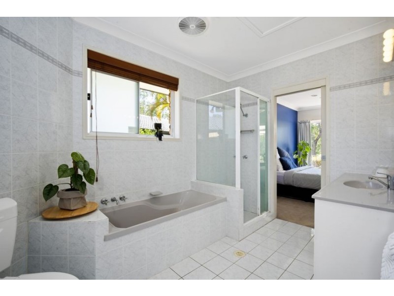 34 Greg Norman Crescent, Parkwood QLD 4214