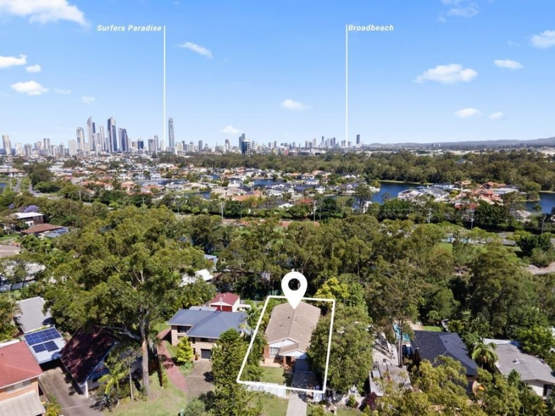 16 Golden Crescent, Southport QLD 4215