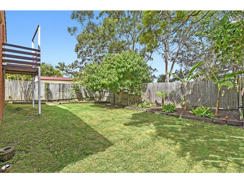 16 Golden Crescent, Southport QLD 4215